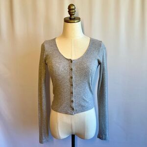 Brandy Melville Women’s Form Fitting Gray Ribbed Button Up Top One Size